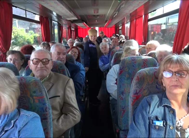Penzioneri na jednodnevnom izletu na Paliću