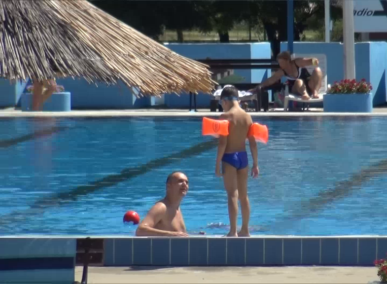 Uz mere predostrožnosti, bazeni ponovo otvoreni