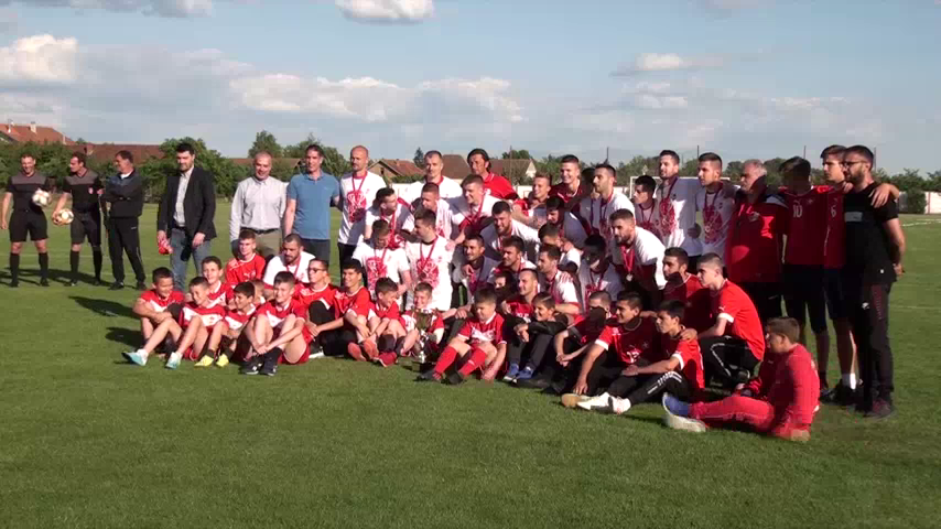 Medalje i šampionski pehar fudbalskom klubu “Crvena zvezda” iz Ruskog Sela