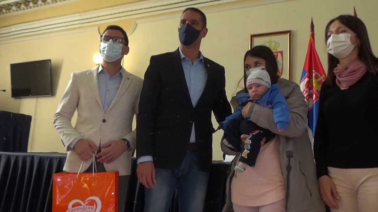 Bebi paketima obradovane 134 porodice beba rođenih od jula do kraja septembra