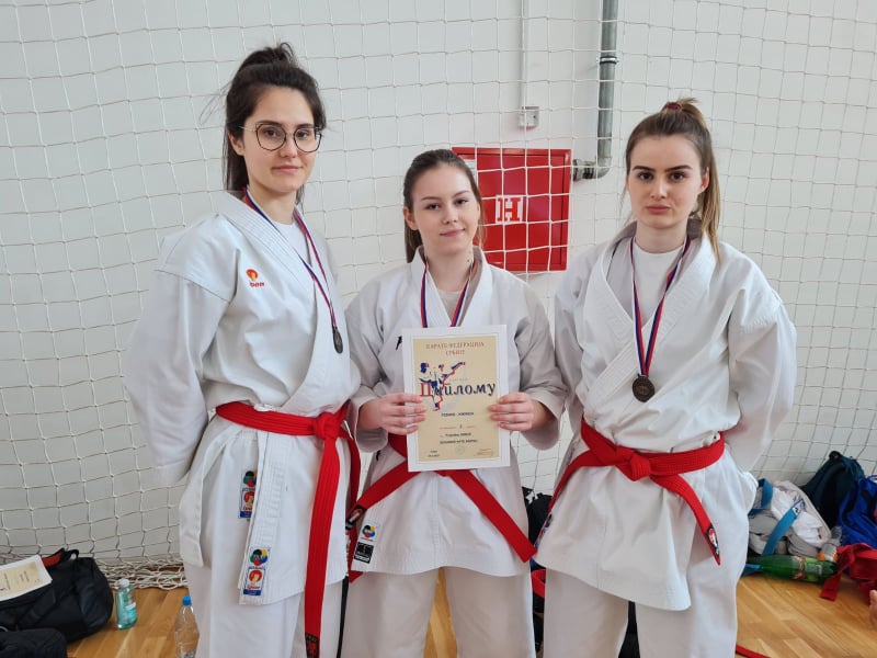 Karate klub “Feniks” na Seniorskom prvenstvu Srbije osvojio dve bronze